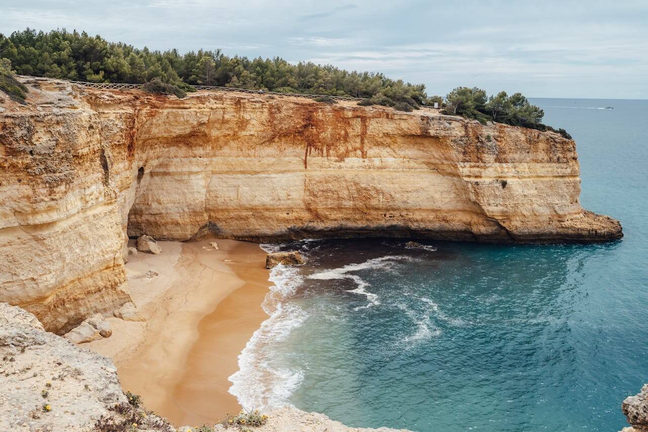 Praia-da-Marinha_Portugal